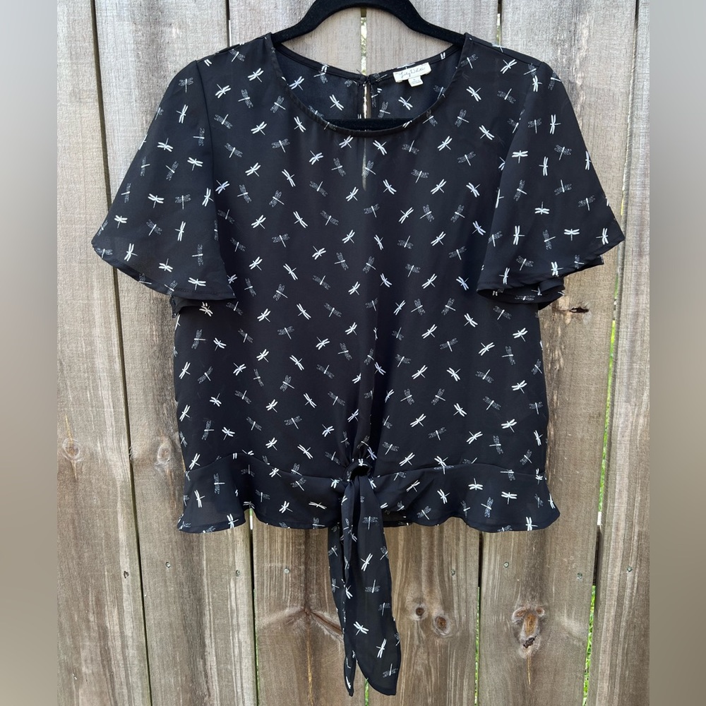 Dragonfly print short sleeve blouse by Lily White size Large